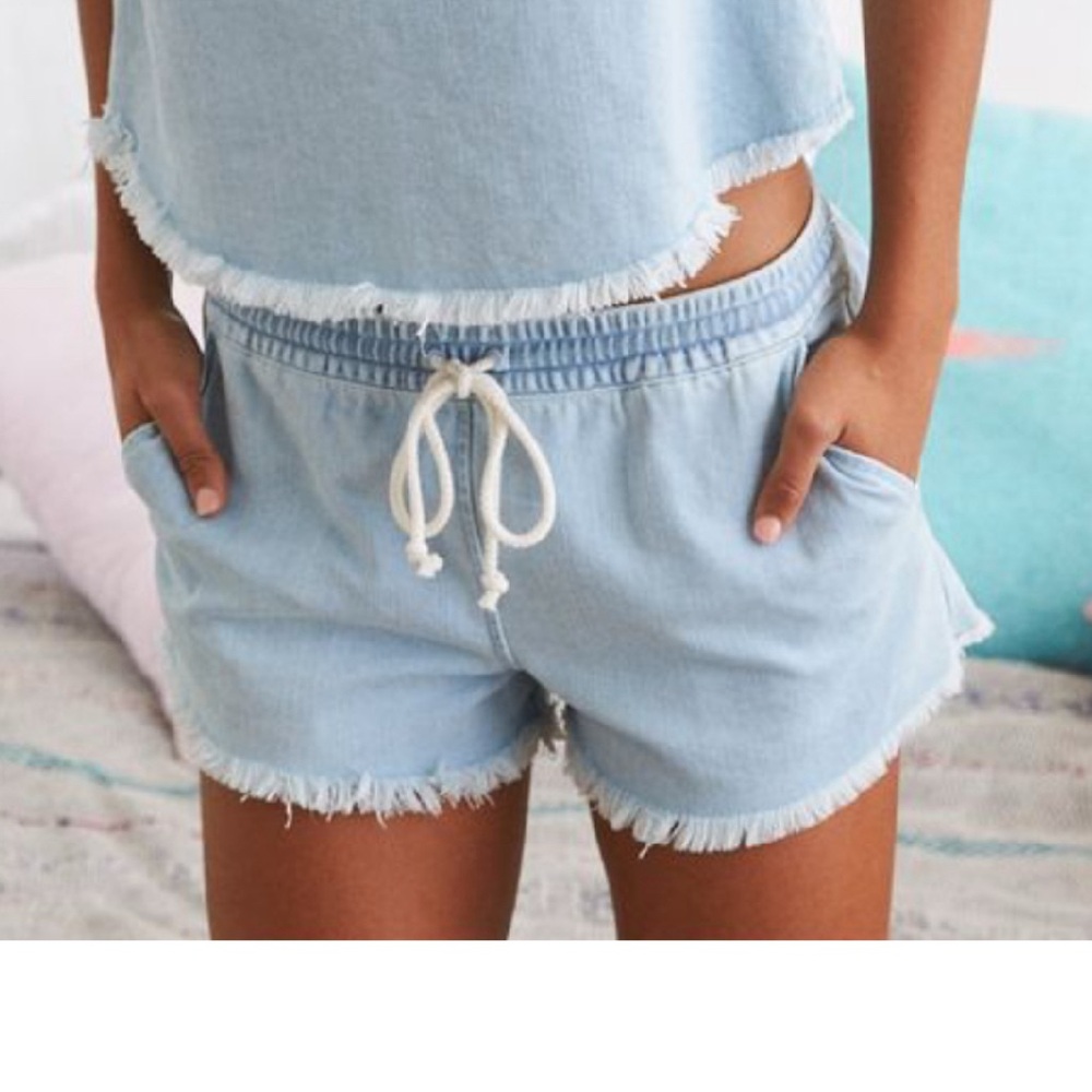 🔥 3/$20 Aerie raw-hem chambray denim pull-on drawstring shorts - Small